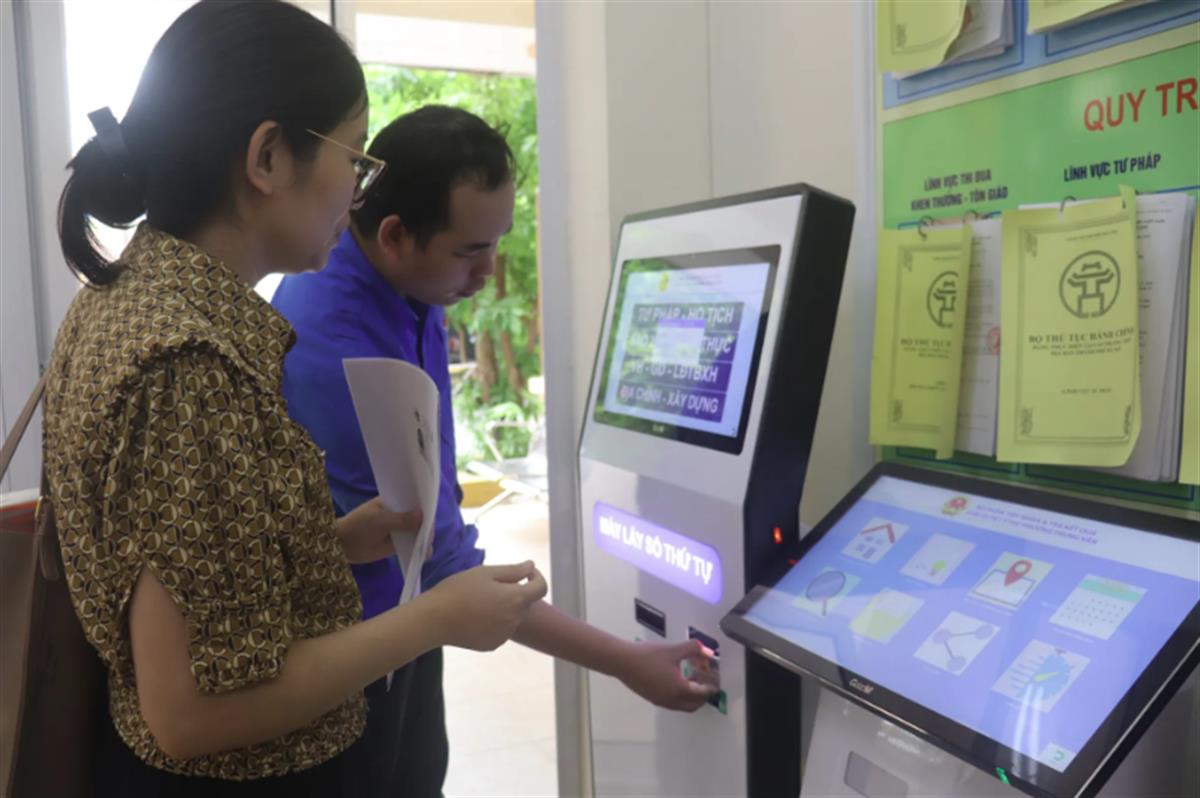 Hà Nội thí điểm kiosk thông minh xác thực, cấp bản sao số
