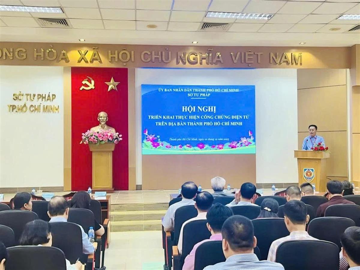 Chuyển đổi số trong hoạt động công chứng: Bước đột phá trong cải cách thủ tục hành chính đất đai
